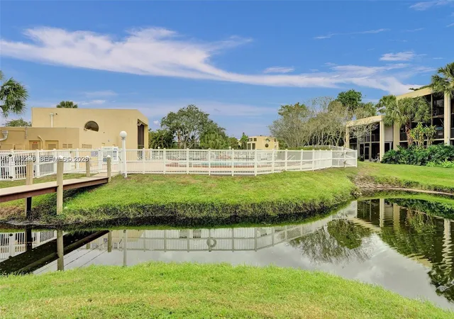102nd image of 2910 Sw 87th Ter #1701, Davie, FL 33328 | MLS# A11941275