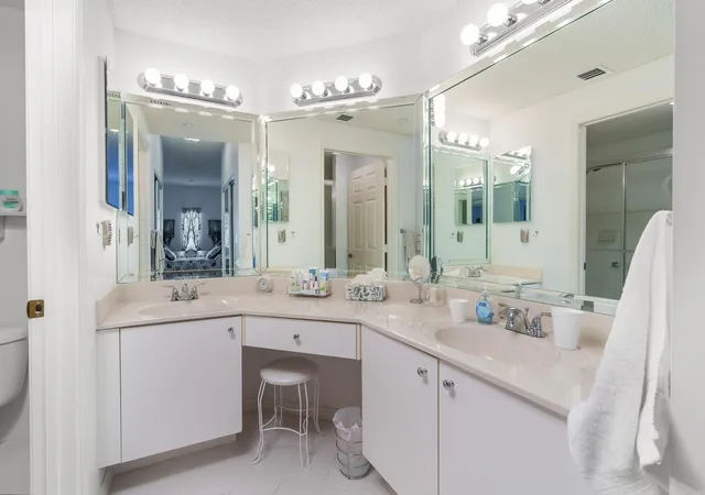 Photo 3 of Condo for sale at 7647 Southampton Ter #202, Tamarac, FL 33321 | MLS# F10544268 | Listing updated on 2026-09-25