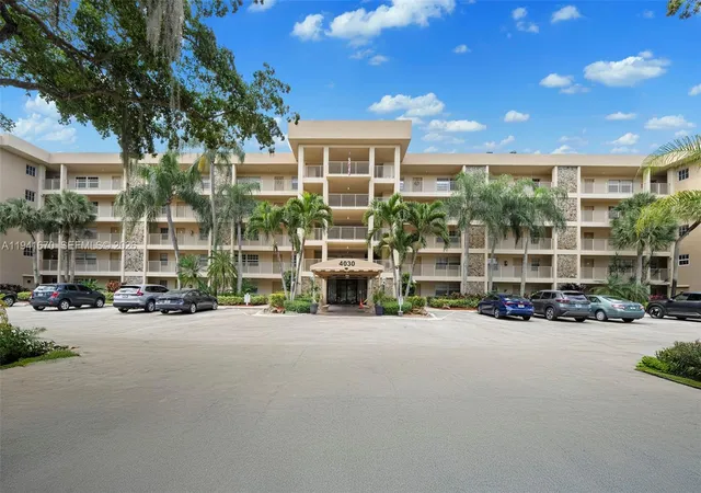 Homes for sale in Pompano Beach, FL | 4030 W Palm Aire Dr #408, Pompano Beach, FL 33069 | MLS# A11941670