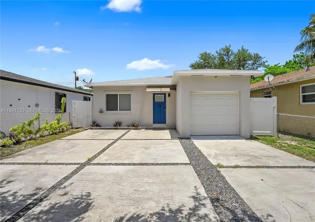Homes for sale in Hollywood, FL | 2227 Cody St, Hollywood, FL 33020 | MLS# A11941720