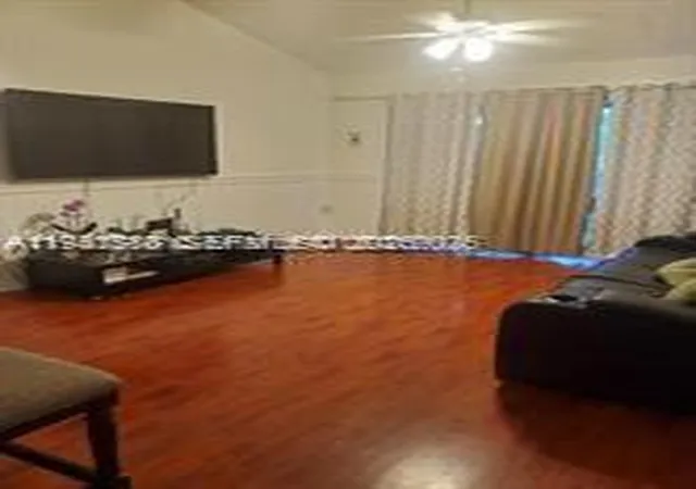 2nd image of 12142 Saint Andrews Pl, Miramar, FL 33025