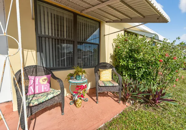 25th image of 2105 Worthington Rd, West Palm Beach, FL 33409 | MLS# R11152689