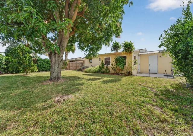 5th image of 2105 Worthington Rd, West Palm Beach, FL 33409 | MLS# R11152689