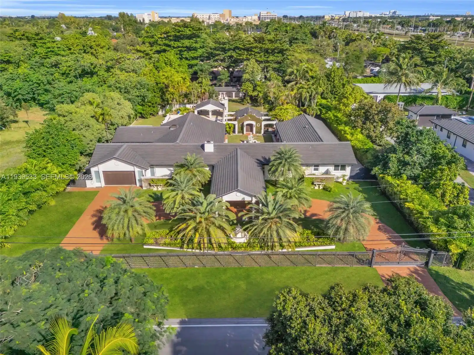 Photo 1 of Mansion for sale at 11835 Sw 47th Street, Miami, FL 33175 | MLS# A11939533 | Listing updated on 2026-10-30