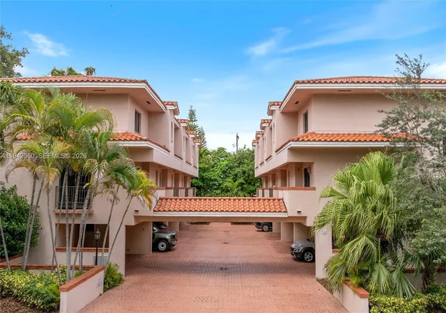 1st image of 231 Majorca Ave #C, Coral Gables, FL 33134 | MLS# A11942560