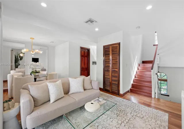 3rd image of 231 Majorca Ave #C, Coral Gables, FL 33134 | MLS# A11942560