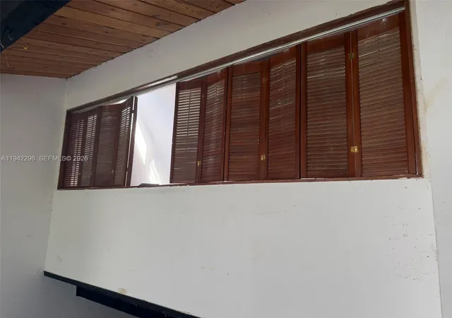 2nd image of 19216 Ne 25th Ave #291C, Miami, FL 33180 | MLS# A11942296