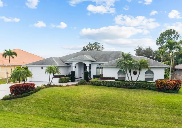 Photo 3 of Single family home for sale at 156 Sw Saratoga Ave, Port Saint Lucie, FL 34953 | MLS# R11153160 | Listing updated on 2026-09-23