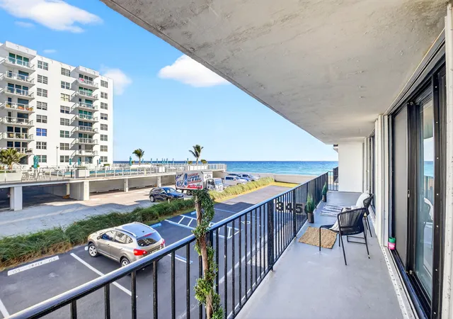 Photo 3 of Condo for sale at 3456 S Ocean Blvd #1040, Palm Beach, FL 33480 | MLS# R11153221 | Listing updated on 2026-10-06