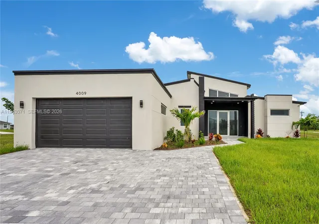 Homes for sale in Cape Coral, FL | 4009 W Jacaranda Pkwy, Cape Coral, FL 33993 | MLS# A11943071