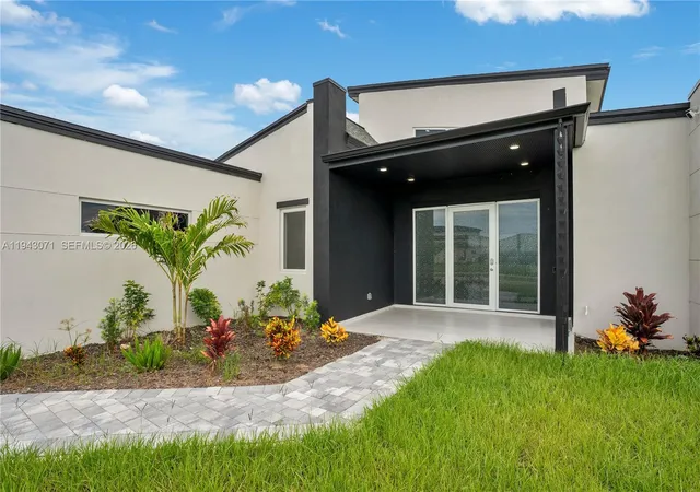 Homes for sale in Cape Coral, FL | 4009 W Jacaranda Pkwy, Cape Coral, FL 33993 | MLS# A11943071