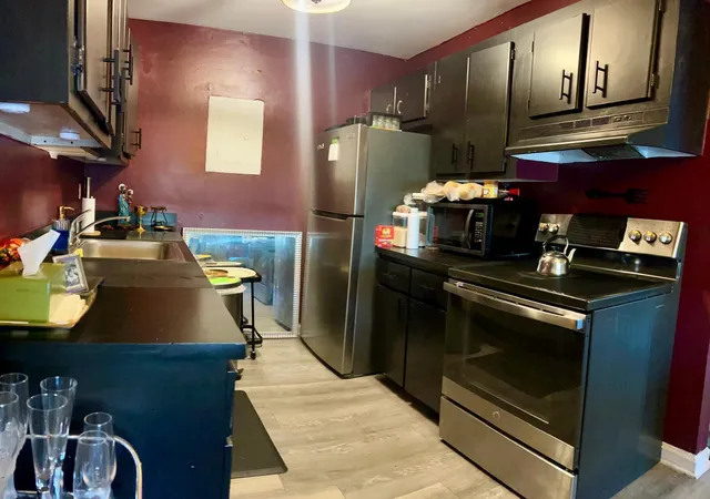 2nd image of 1333 S Dixie Hwy, Deerfield Beach, FL 33441