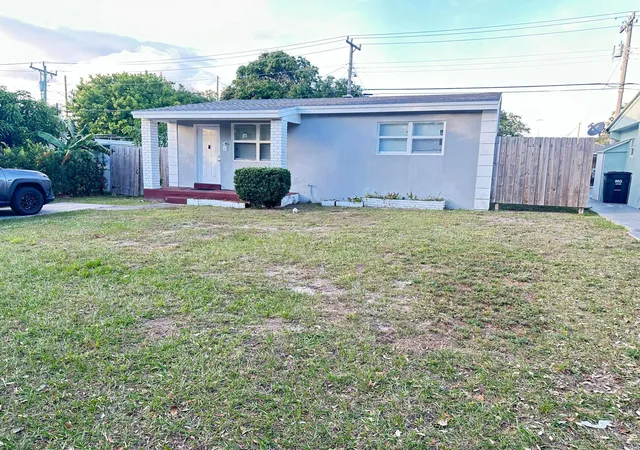 Photo 2 of Single family home for sale at 725 58th Street, West Palm Beach, FL 33407 | MLS# R11153350 | Listing updated on 2026-09-28