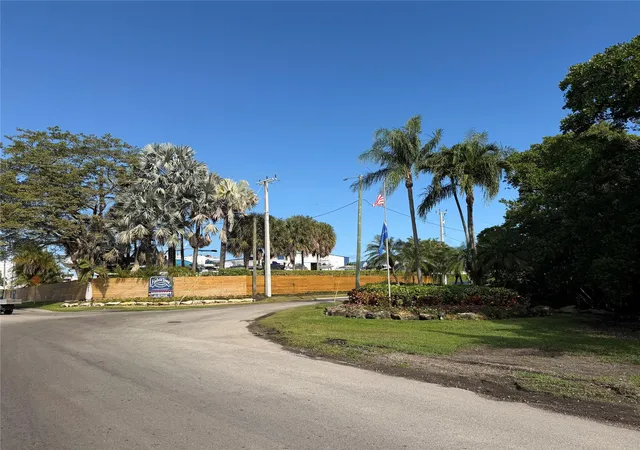 29th image of 206 Ne 5th Ave, Dania, FL 33004 | MLS# F10544807