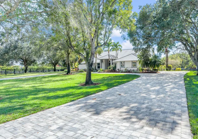 Photo 4 of Single family home for sale at 14564 Rolling Rock Pl, Wellington, FL 33414 | MLS# R11153440 | Listing updated on 2026-09-23