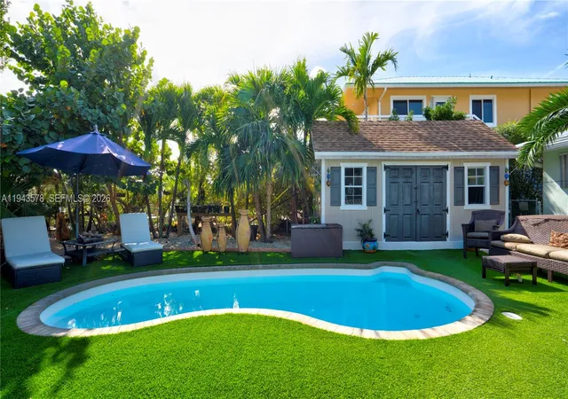 Homes for sale in Plantation Key, FL | 150 Azalea St, Plantation Key, FL 33070 | MLS# A11943578