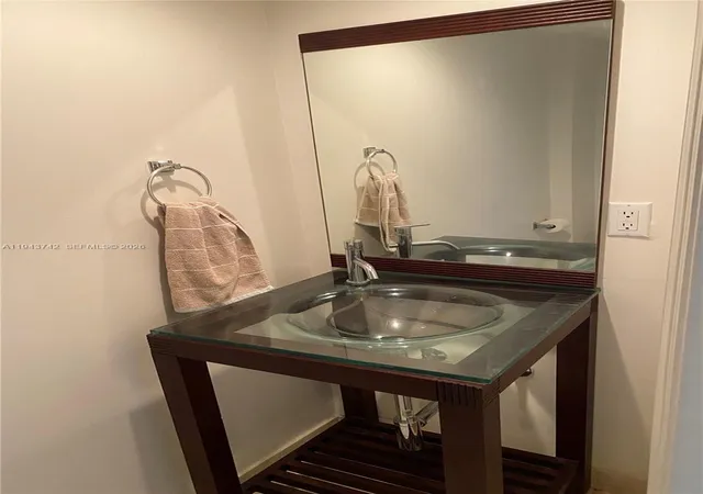 4th image of 6917 Collins Ave #426, Miami Beach, FL 33141 | MLS# A11943742