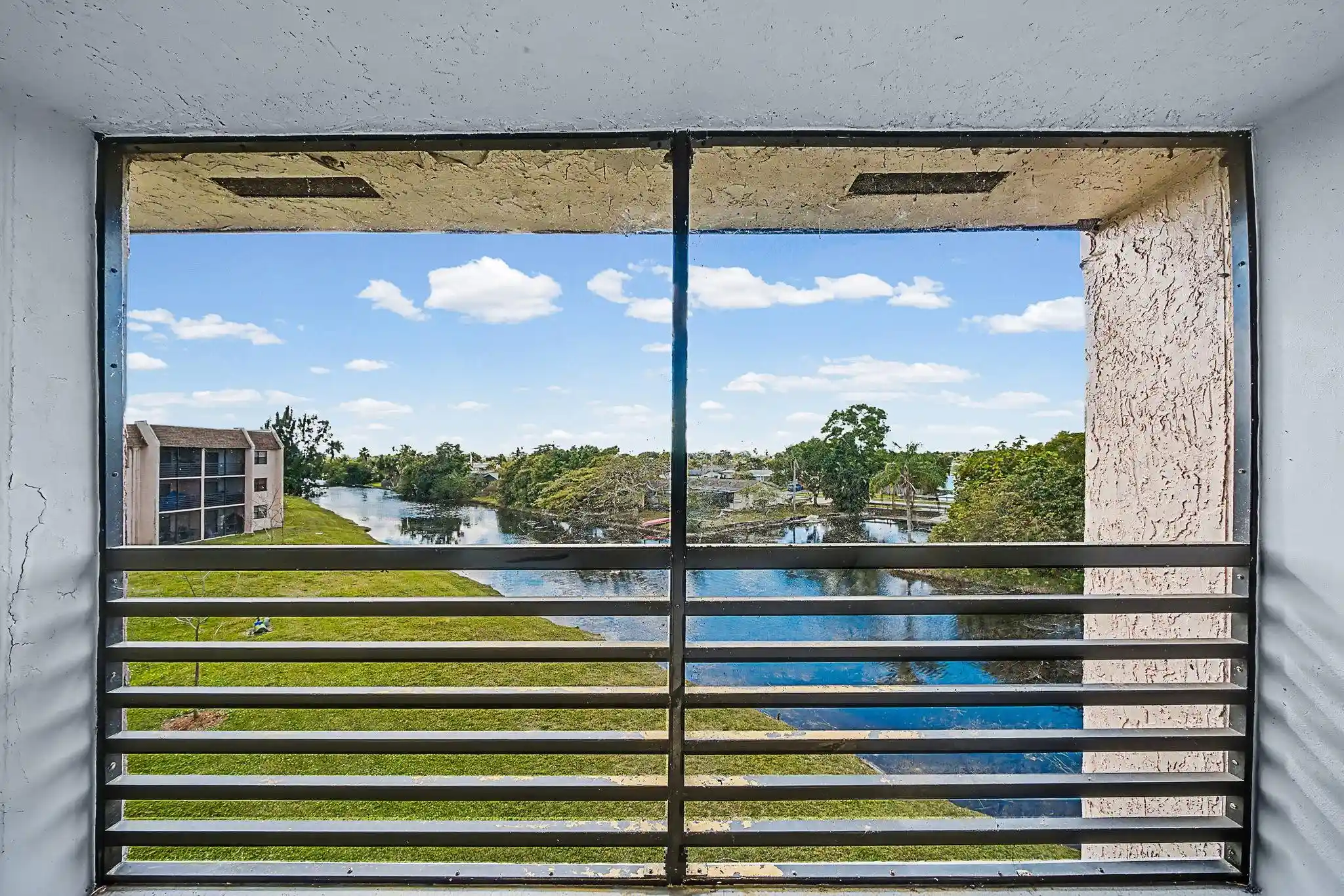 Listing Photo 1 - Condo for sale in 10466 Sunrise Lakes Blvd located at 10466 Sunrise Lakes Blvd, Sunrise, FL 33322 - Unit #312