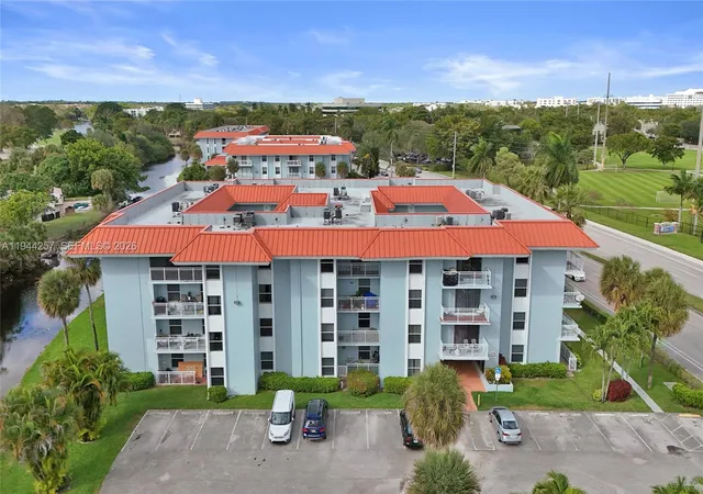 2nd image of 505 S Pine Island Rd #405B, Plantation, FL 33324 | MLS# A11944257