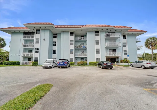 3rd image of 505 S Pine Island Rd #405B, Plantation, FL 33324 | MLS# A11944257