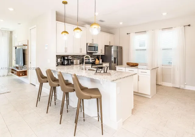 5th image of 353 Southfield St, Kissimmee, FL 34747 | MLS# A11944347