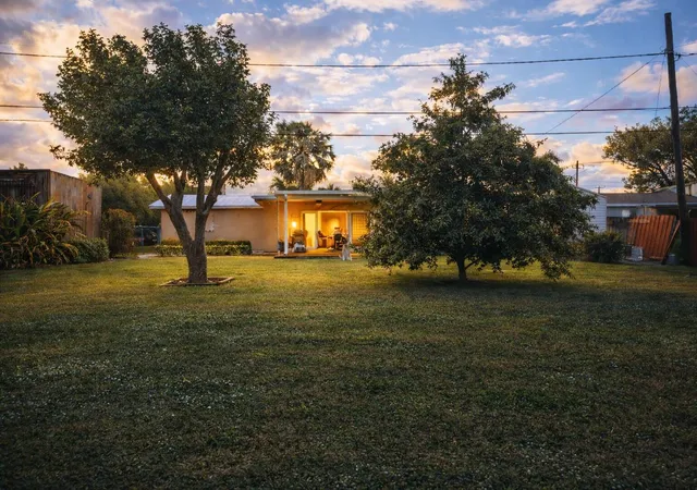 Homes for sale in Lake Worth, FL | 3526 Elizabeth Rd, Lake Worth, FL 33461 | MLS# R11153812