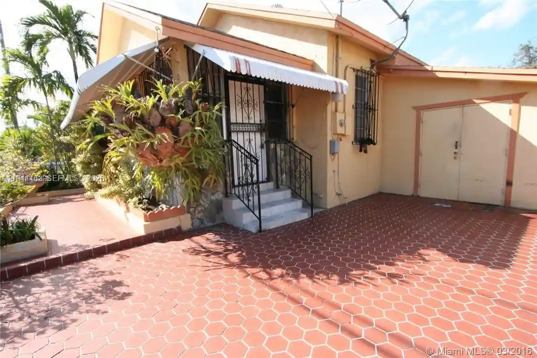 Single family home for sale at 1119 SW 9th Street, Miami, FL 33130 | MLS# A11944463