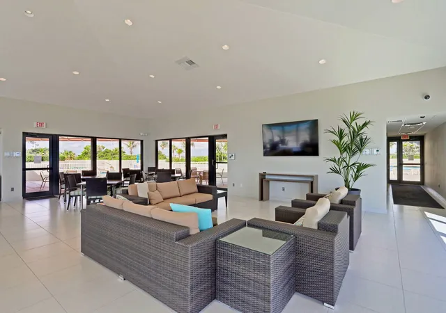 2nd image of 5540 N Ocean Dr, Singer Island, FL 33404