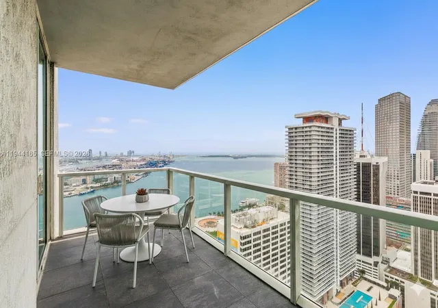 2nd image of 253 Ne 2Nd St #4608, Miami, FL 33132 | MLS# A11944165