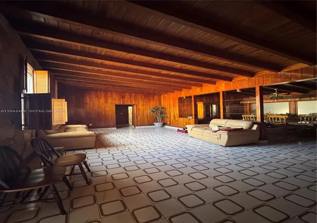 4th image of 500 Sw 39Th Ct, Coral Gables, FL 33134 | MLS# A11944489