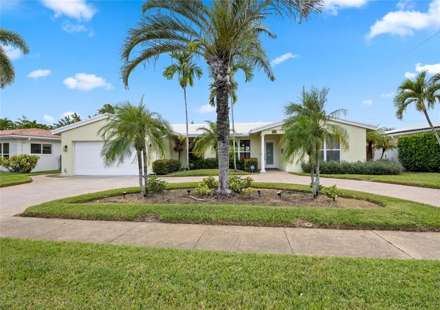 Photo 1 of Single family home for sale at 6543 Ne 21st Road, Fort Lauderdale, FL 33308 | MLS# F10545135 | Listing updated on 2026-09-29