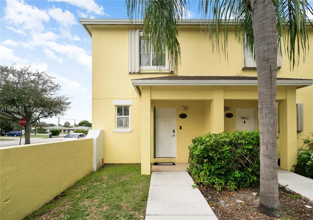 Homes for sale in Cutler Bay, FL | 19620 Sw 103rd Ct #11, Cutler Bay, FL 33157 | MLS# A11945623