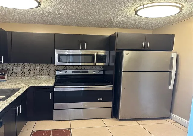 1st image of 488 Nw 165Th St Rd #B115, Miami, FL 33169 | MLS# A11945535