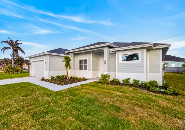 Photo 3 of Single family home for sale at 5761 Nw Cone St, Port Saint Lucie, FL 34986 | MLS# R11154447 | Listing updated on 2026-09-23