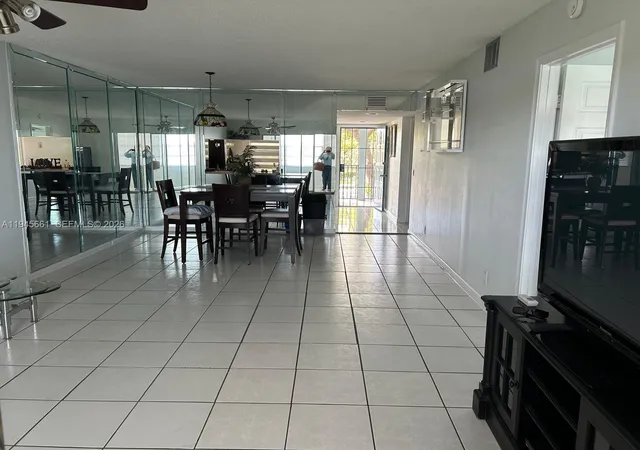 5th image of 1501 Sw 134Th Wy #206D, Pembroke Pines, FL 33027 | MLS# A11945661