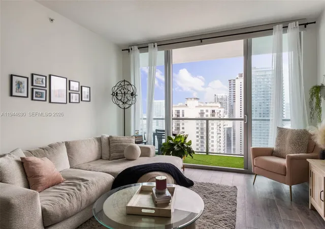2nd image of 1111 Sw 1St Ave #3723N, Miami, FL 33130 | MLS# A11944630