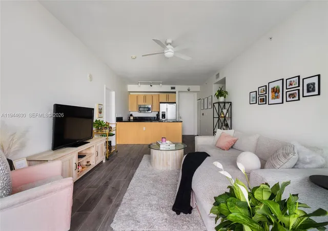 3rd image of 1111 Sw 1St Ave #3723N, Miami, FL 33130 | MLS# A11944630