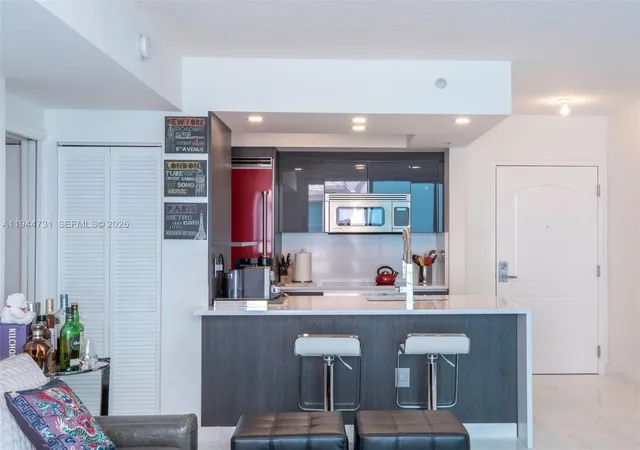 3rd image of 110 Washington Ave #1722, Miami Beach, FL 33139 | MLS# A11944731