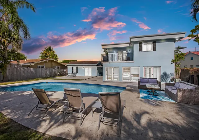 Photo 2 of Single family home for sale at 736 Ne 34th Court, Oakland Park, FL 33334 | MLS# R11154238 | Listing updated on 2026-09-24