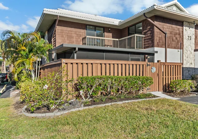 2nd image of 2302 Se Round Table Dr #B, Port Saint Lucie, FL 34952 | MLS# R11154475