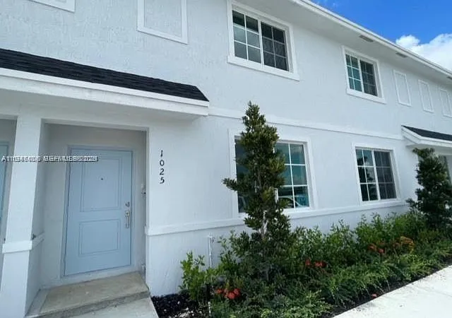 1st image of 1025 Nw 5th St, Homestead, FL 33034 | MLS# A11946006