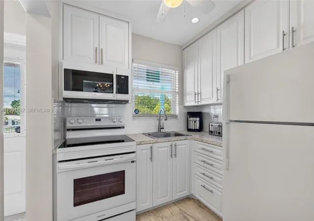 Homes for sale in Pompano Beach, FL | 2650 W Golf Blvd #259, Pompano Beach, FL 33064 | MLS# A11931762