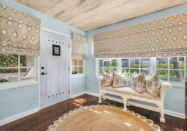 Photo 3 of Single family home for sale at 3213 Vincent Rd, West Palm Beach, FL 33405 | MLS# R11154604 | Listing updated on 2026-09-23