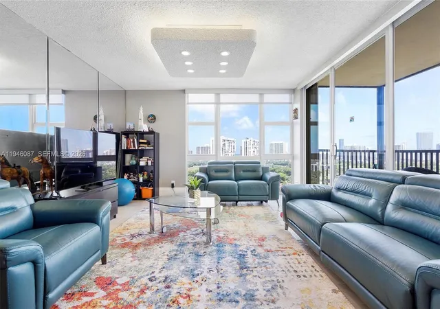 2nd image of 20379 W Country Club Dr #1933, Aventura, FL 33180 | MLS# A11946087