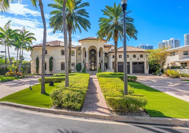 3rd image of 680 Golden Beach Dr, Golden Beach, FL 33160 | MLS# A11946101