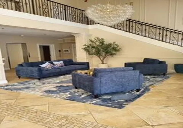 2nd image of 10215 N Cir Lake Dr, Boynton Beach, FL 33437