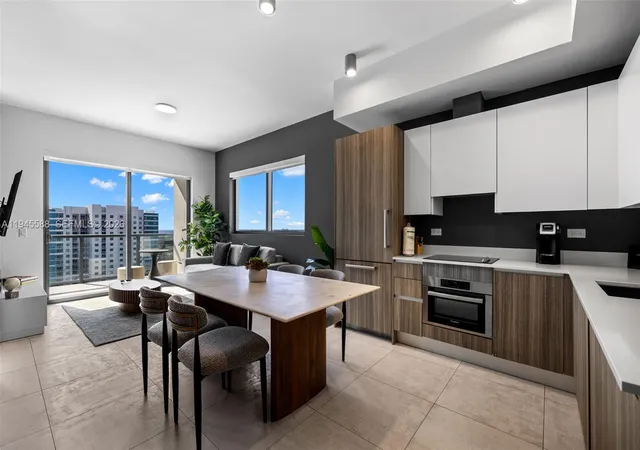 Homes for sale in Miami, FL | 239 Sw 9th St #2102, Miami, FL 33130 | MLS# A11945588