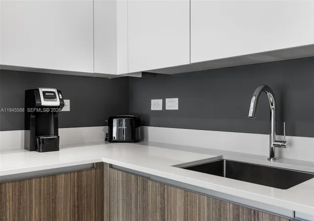 Homes for sale in Miami, FL | 239 Sw 9Th St #2102, Miami, FL 33130 | MLS# A11945588