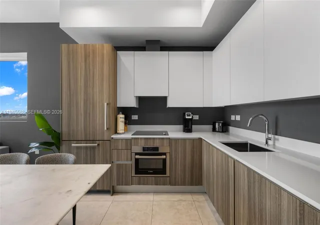 Homes for sale in Miami, FL | 239 Sw 9Th St #2102, Miami, FL 33130 | MLS# A11945588