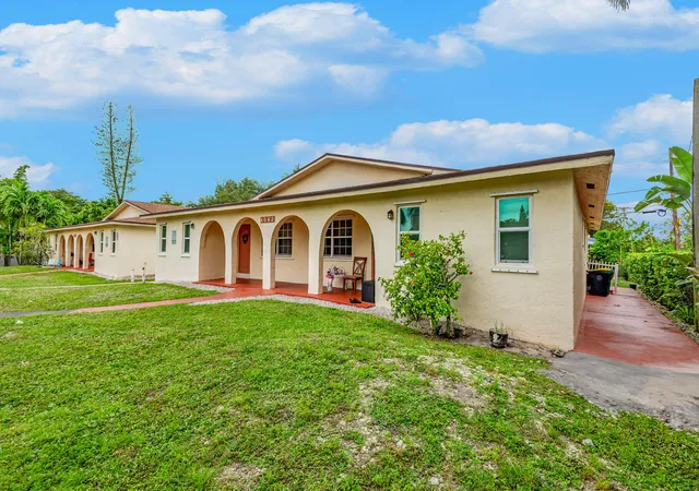 Photo 2 of Multi family home for sale at 4065 Sw 51st Street, Fort Lauderdale, FL 33314 | MLS# F10544987 | Listing updated on 2026-09-23